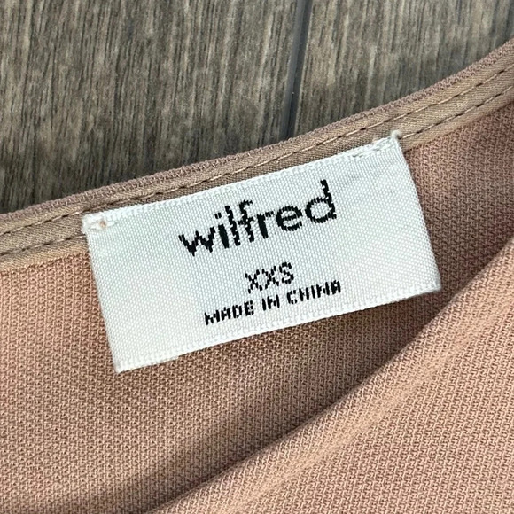 Aritzia Wilfred Women’s Loan Blouse Tie up Open Back Satin Crepe Roebuck XXS - Picture 8 of 12